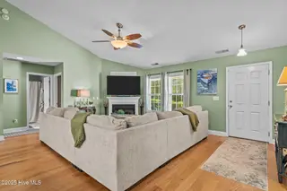 133 Graystone Road, Wilmington, NC 28411 — 3-bedroom home in Brickstone Estates, Wilmington, NC, photo 4 of 40: 37-web-or-mls-DSC09268