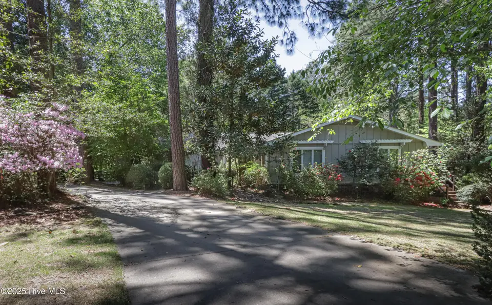 1 Collett Lane, Pinehurst, NC 28374 – photo 1 of 49: 1 Collett Dr - FRONT