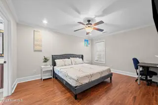 1620 Brook Hollow Drive A, Greenville, NC 27834 – photo 20: 26-web-or-mls-LHV_8334