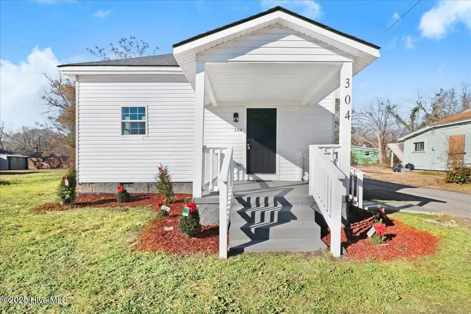 304 Woodland Avenue, Rocky Mount, NC 27801 – photo 1 of 18: 04-304 Woodland Ave-4