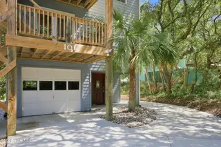 101 Wyndward Court, Emerald Isle, NC 28594 – photo 5: 101 Wyndward Court