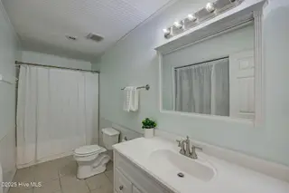909 Carolina Beach Avenue N Unit 2b, Carolina Beach, NC 28428 – photo 21: 909CarolinaBeachAveNUnit2B(19)