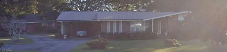 1051 Penderlea Highway, Burgaw, NC 28425 — 3-bedroom home, Burgaw, NC, photo 1 of 1: FRONT