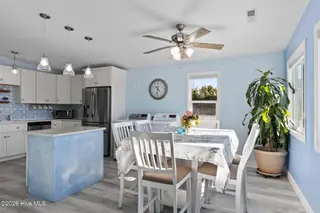 601 Emerald Drive, Emerald Isle, NC 28594 – photo 17: Dining Area