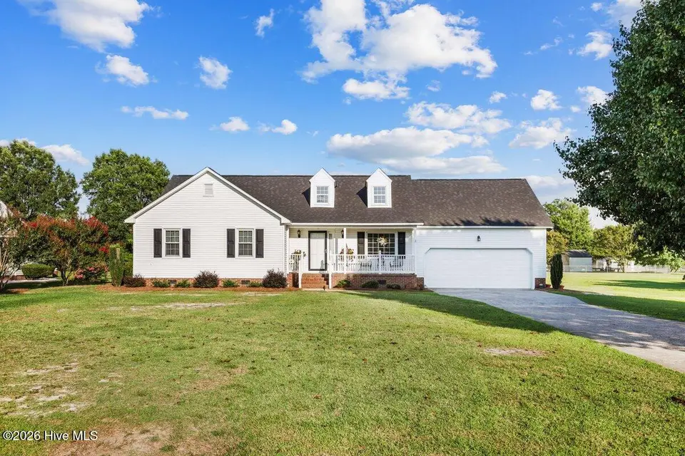 114 Trappers Run Drive, Goldsboro, NC 27530 – photo 1 of 53: 114 Trappers Run Dr-1