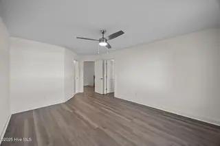 1909 Newbury Way D, Greenville, NC 27834 – photo 23: 26-web-or-mls-BLS_0054