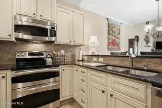 2012 Croyden Circle B, Greenville, NC 27834 – photo 20: Kitchen