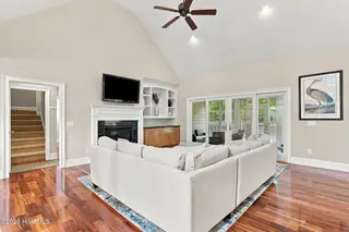 7011 Masonboro Sound Road, Wilmington, NC 28409 – photo 8: 44-web-or-mls-DSC07321