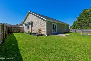 154 Crooked Run Drive, New Bern, NC 28560 – photo 8: 20260604-Rock I (3571 of 1)