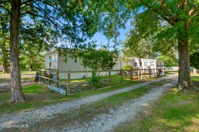 215 Anderson Drive, Hampstead, NC 28443