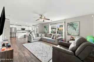 414 Frida Road, New Bern, NC 28560 – photo 20: Living Room