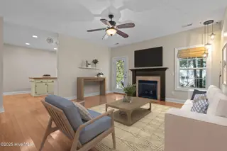 887 Thrush Drive, Vass, NC 28394 – photo 5: Living Room