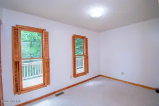 112 James Drive, Emerald Isle, NC 28594 – photo 14: Master Bedroom