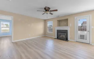 2113 Eleuthera Way, Elizabeth City, NC 27909 – photo 8: Living area