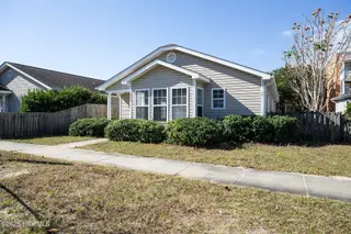 1008 S 10th Street, Wilmington, NC 28401 — 3-bedroom home in Downtown, Wilmington, NC, photo 3 of 29: 10thS1008-1FDanL33A6217 copy
