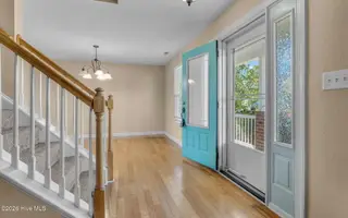 2113 Eleuthera Way, Elizabeth City, NC 27909 – photo 4: Foyer