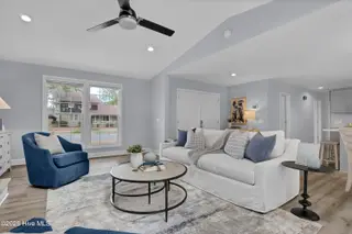 5122 Hunters Trail, Wilmington, NC 28405 – photo 4: Living Room