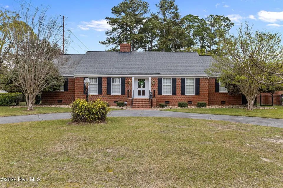 1701 E Walnut Street, Goldsboro, NC 27530 – photo 1 of 33: 5T5A5057