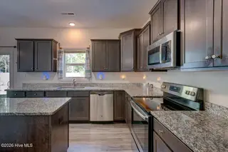326 Station House Road, New Bern, NC 28562 – photo 11: Kitchen 2