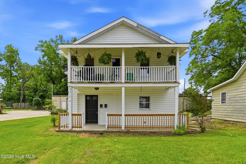 313 W Lewis Street A & B, Whiteville, NC 28472 – photo 1 of 40: 313_W_Lewis_St_Whiteville_NC_001