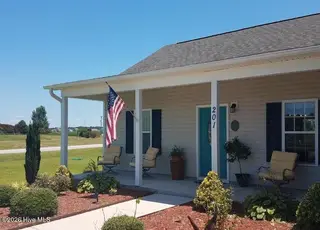 201 Classy Court, Richlands, NC 28574 – photo 2: Porch