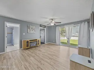 409 Jarman Street, Jacksonville, NC 28540 – photo 9: 7-web-or-mls-409 Jarman St. 6
