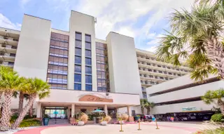 2700 N Lumina Avenue N Unit 115, Wrightsville Beach, NC 28480 — 1-bedroom condo in Shell Island Resort, Wrightsville Beach, NC, photo 1 of 26
