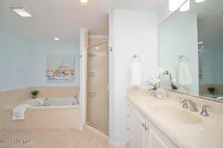 1550 Salter Path Road 606, Indian Beach, NC 28512 – photo 22: Primary Bath