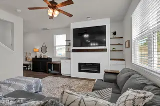 425 Tributary Circle, Wilmington, NC 28401 – photo 8: 008_p1233180_82