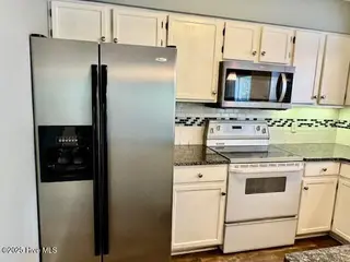 2928 Mulberry Lane A, Greenville, NC 27858 – photo 17: Kitchen Appliance Detail