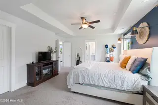 146 Ballantine Grove Lane, Newport, NC 28570 – photo 18: Primary suite