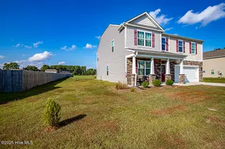 102 Featherstone Lane, New Bern, NC 28562 – photo 22: Side View