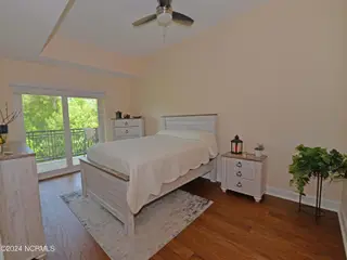 3100 Marsh Grove Lane # 3201, Southport, NC 28461 — 2-bedroom condo in The Preserve at Oak Island, Southport, NC, photo 13 of 41: master bedroom