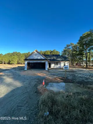 225 Spring Meadows Drive, Aberdeen, NC 28315 – photo 2: IMG_2556