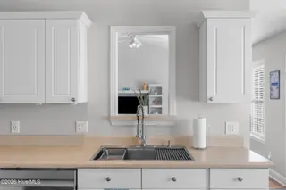 6337 Branford Road, Wilmington, NC 28412 — 4-bedroom home in Arrondale, Wilmington, NC, photo 12 of 53: 29_kitchen