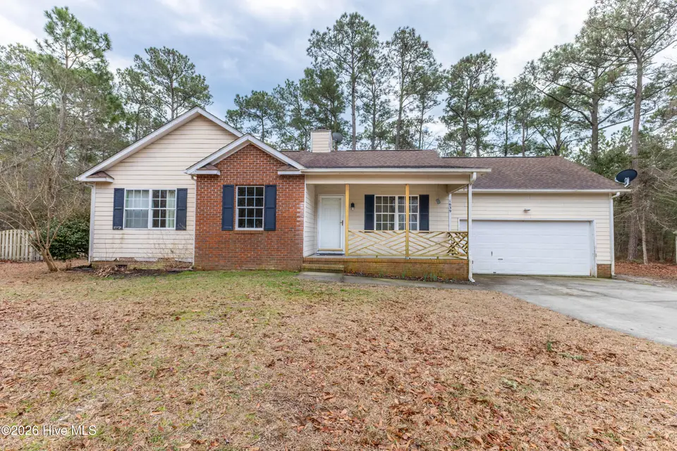 1639 Chadwick Shores Drive, Sneads Ferry, NC 28460 – photo 1 of 40: a1