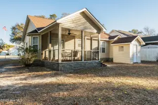 803 W Oak Island Drive, Oak Island, NC 28465 – photo 11: mls-DSC04675