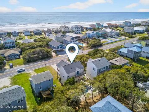 1125 S Topsail Dr, Surf City