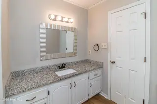 316 Jeannine Drive, Goldsboro, NC 27534 — 3-bedroom home in Kelliwood, Goldsboro, NC, photo 14 of 37: IMG_8241