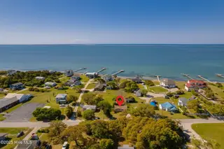 1072 Island Road, Harkers Island, NC 28531 – photo 6: 5-web-or-mls-chadwick-visuals-1072-islan