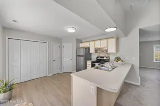 302 Winners Circle S, Jacksonville, NC 28546 – photo 13: 24_kitchen