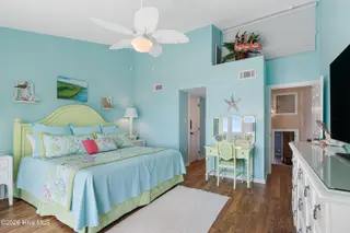 565 Salter Path Road S3 Ocean Grove West, Pine Knoll Shores, NC 28512 – photo 18: Primary suite