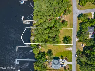 5202 Bucco Reef Road, New Bern, NC 28560 – photo 3: 5202 Bucco Reef Road
