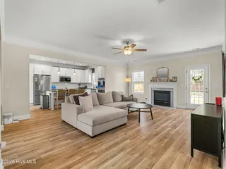 107 Evergreen Forest Drive, Sneads Ferry, NC 28460 – photo 4: Living Room