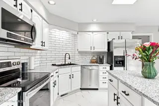 965 Monticello Drive, Pinehurst, NC 28374 – photo 16: 27-web-or-mls-IMG_9218 - edited
