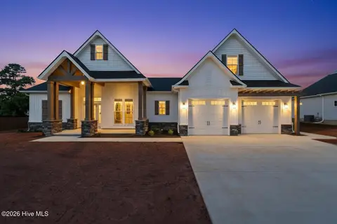 112 Yawl Street, Elizabeth City