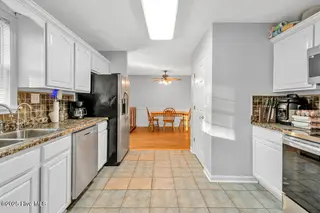 304 Carlisle Court, Jacksonville, NC 28540 – photo 20: DSC_6493