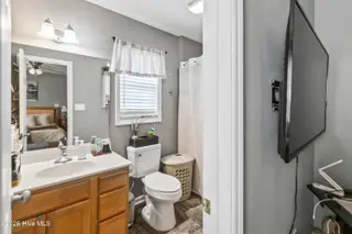 1121 Masters Lane A And B, Greenville, NC 27834 – photo 6: 8G4A4271