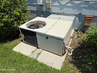 308 E Main Street, Mount Olive, NC 28365 – photo 13: IMG_7576