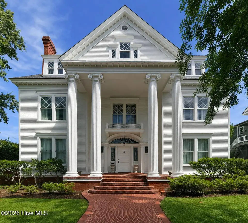 113 Nun Street, Wilmington, NC 28401 – photo 1 of 74
